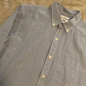 Men’s Old Navy Long Sleeve Button Up Shirt. NEW.